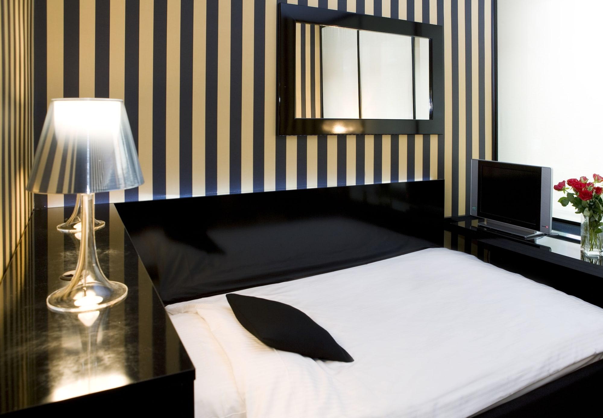 Relexa Hotel Bellevue An Der Alster Хамбург Стая снимка