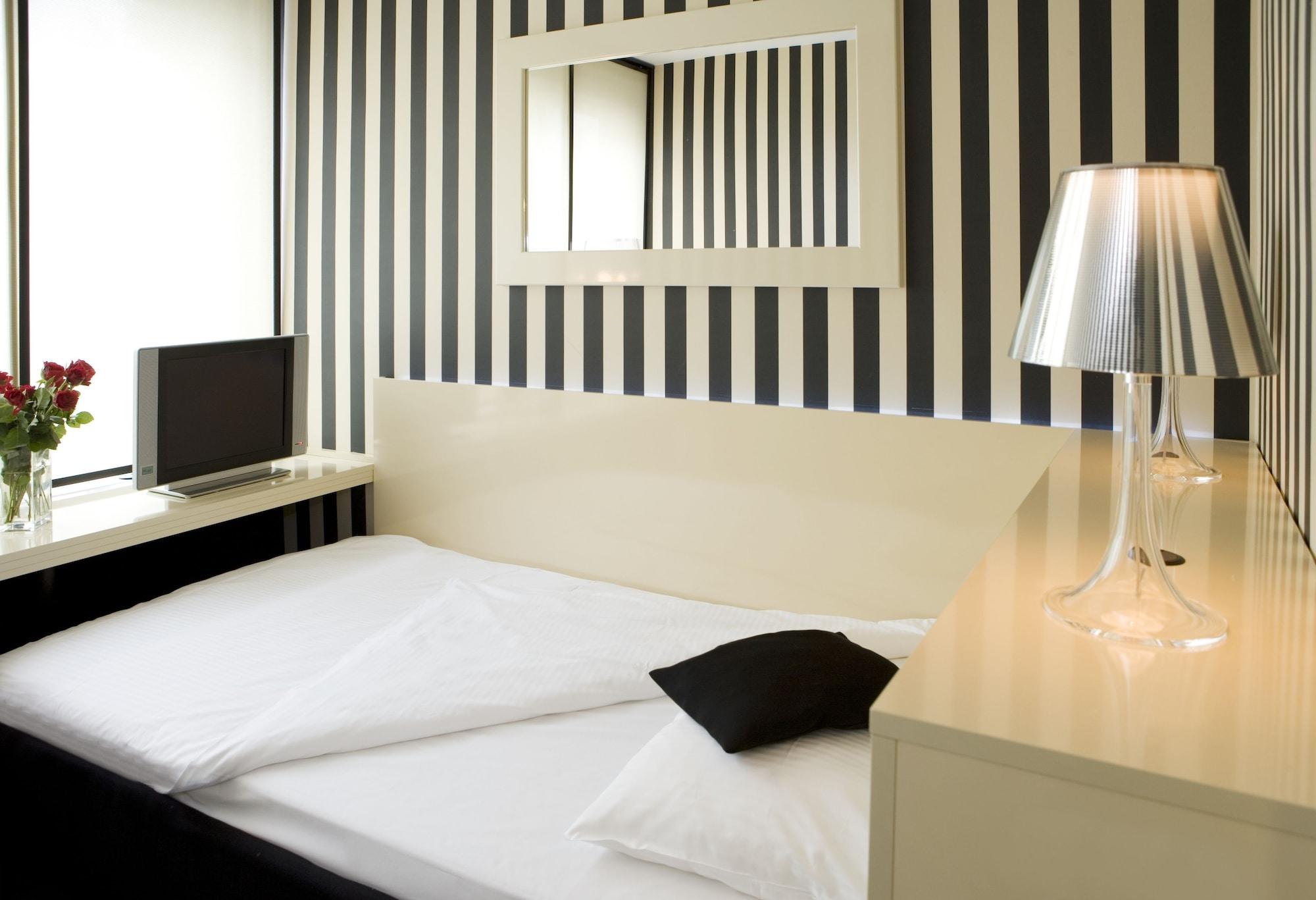 Relexa Hotel Bellevue An Der Alster Хамбург Екстериор снимка