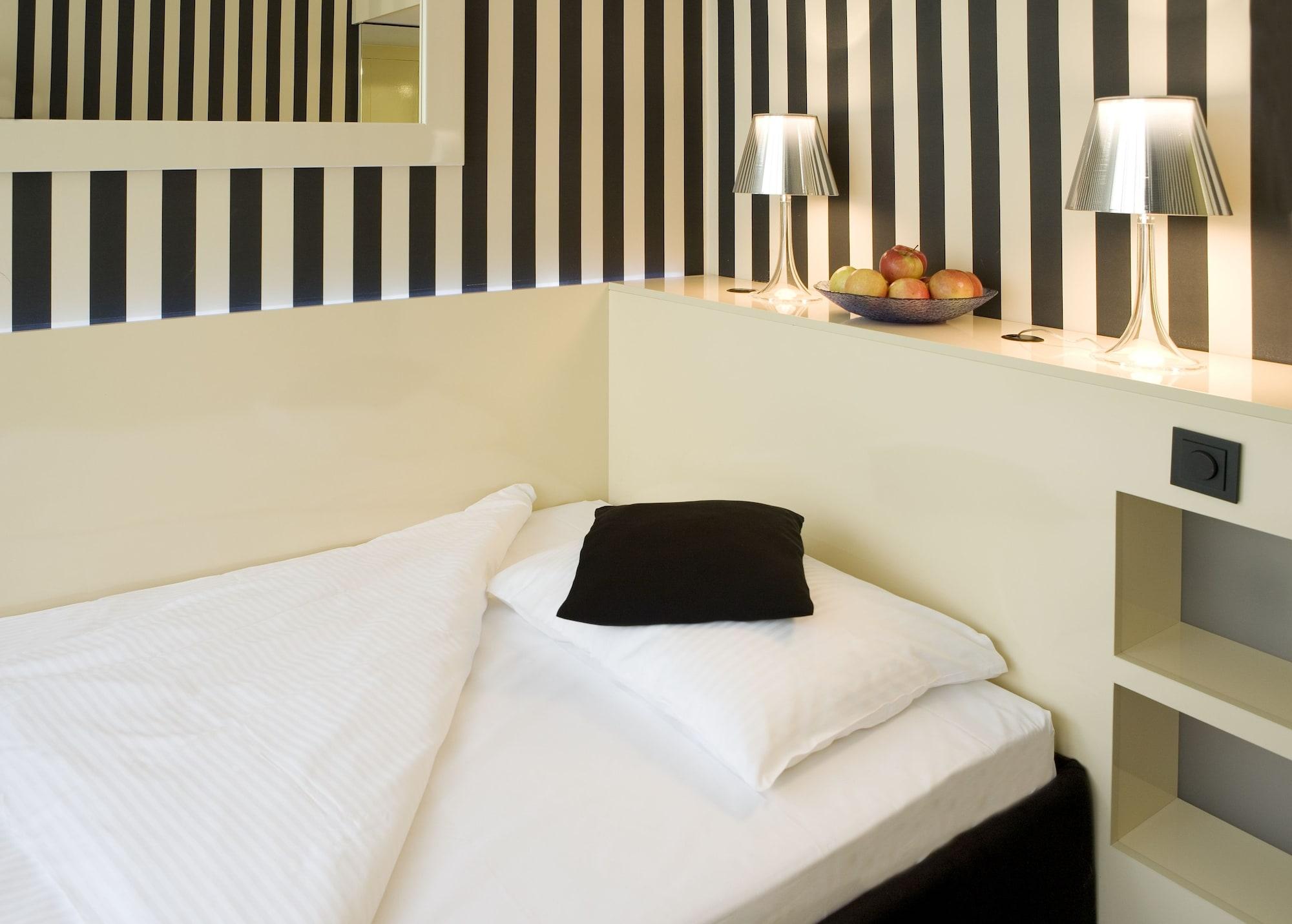 Relexa Hotel Bellevue An Der Alster Хамбург Екстериор снимка
