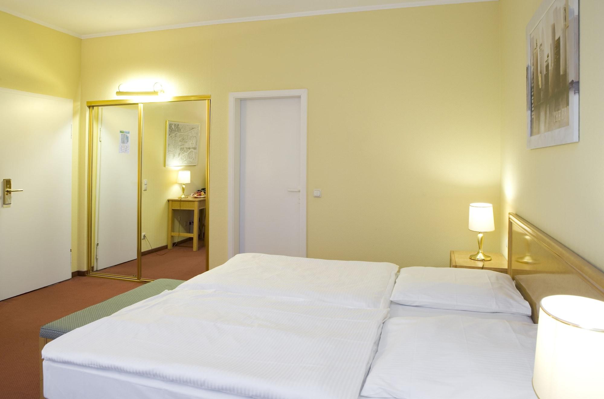 Relexa Hotel Bellevue An Der Alster Хамбург Екстериор снимка