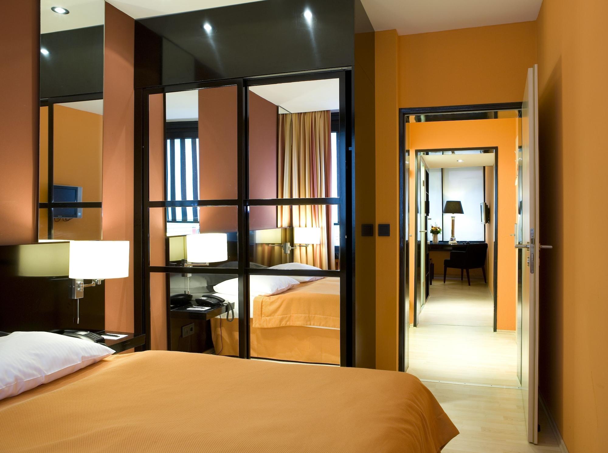 Relexa Hotel Bellevue An Der Alster Хамбург Екстериор снимка
