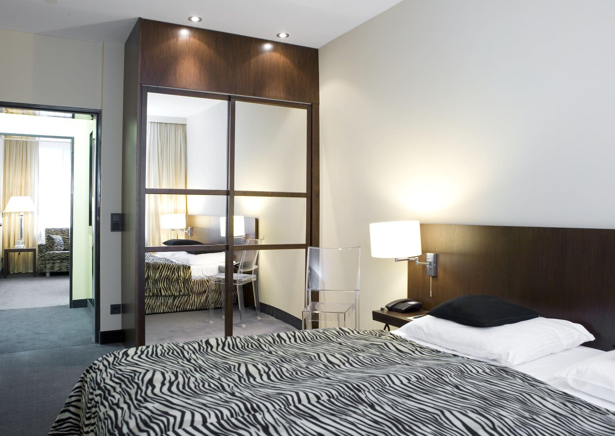 Relexa Hotel Bellevue An Der Alster Хамбург Екстериор снимка