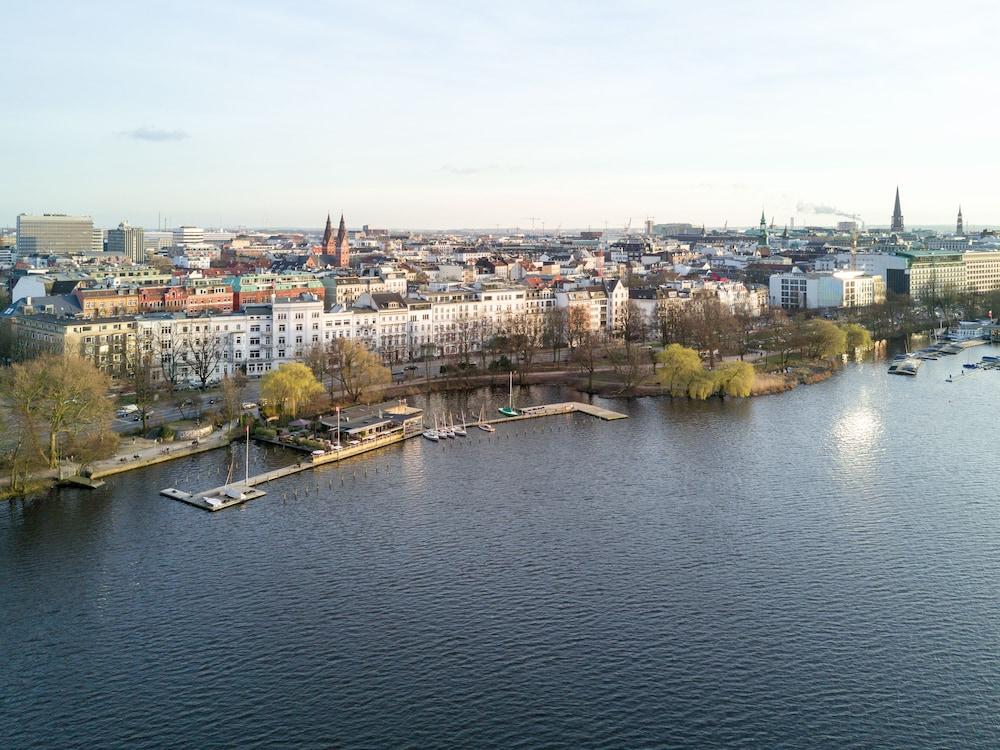Relexa Hotel Bellevue An Der Alster Хамбург Екстериор снимка