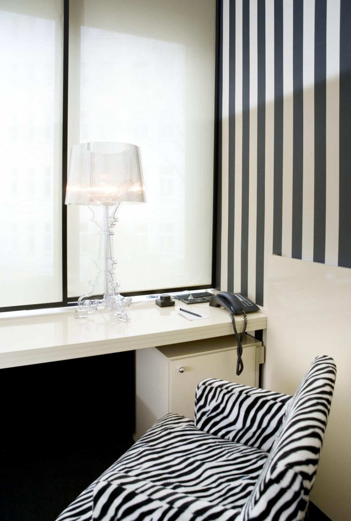 Relexa Hotel Bellevue An Der Alster Хамбург Стая снимка