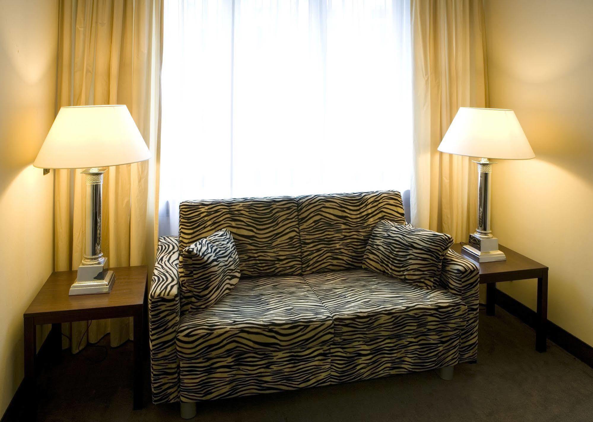 Relexa Hotel Bellevue An Der Alster Хамбург Екстериор снимка
