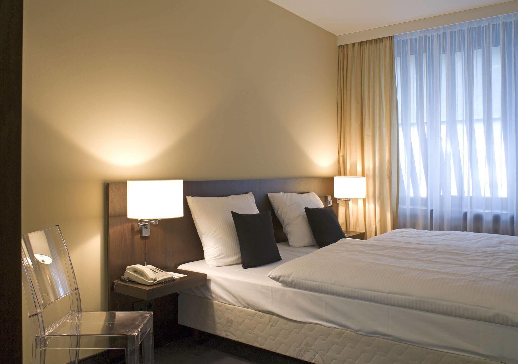 Relexa Hotel Bellevue An Der Alster Хамбург Екстериор снимка