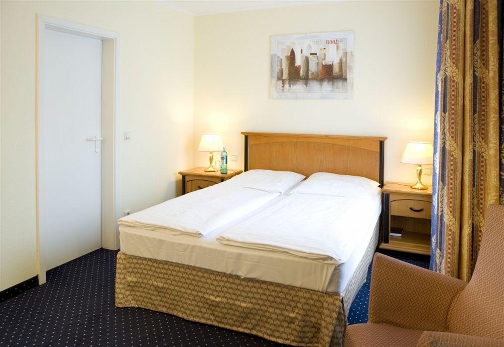 Relexa Hotel Bellevue An Der Alster Хамбург Екстериор снимка